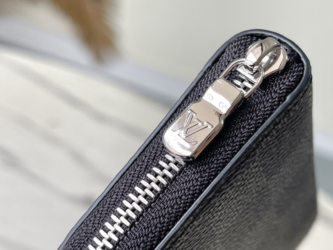 L*ouis V*uitton Top Bag