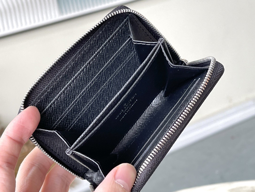 L*ouis V*uitton Top Bag