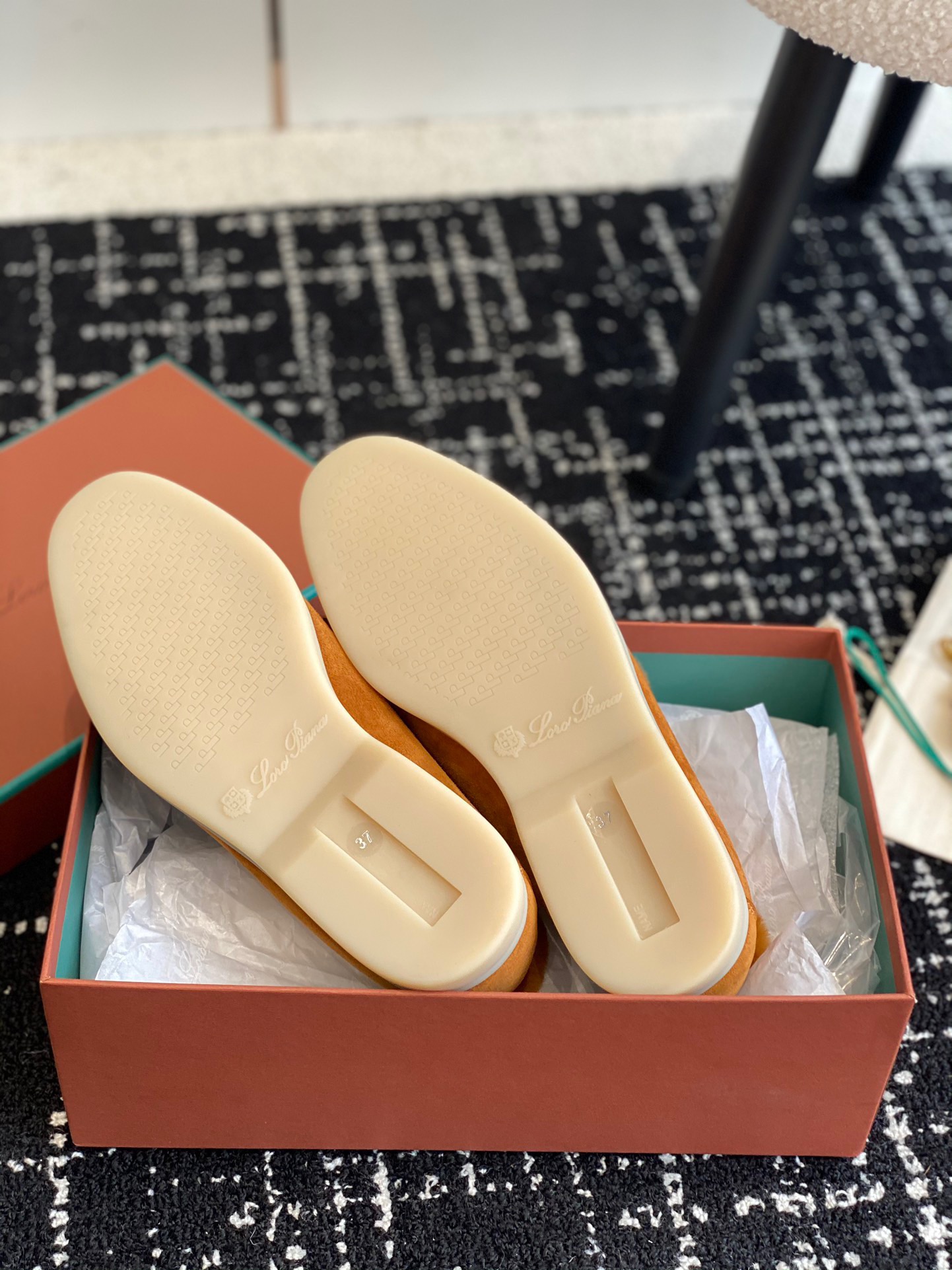 Women L*oro P*iana Top Loafer （）