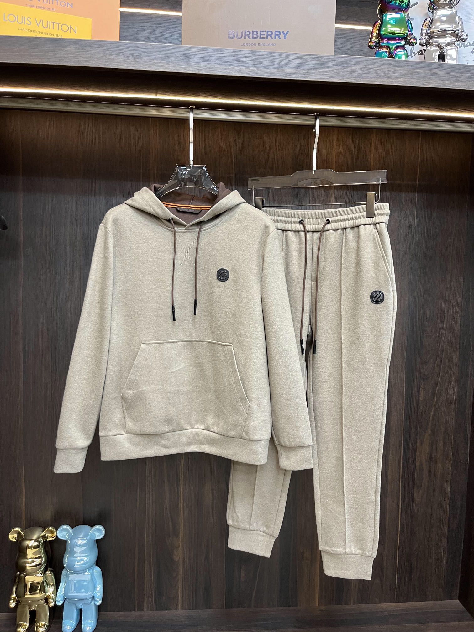 Men suits Top Quality