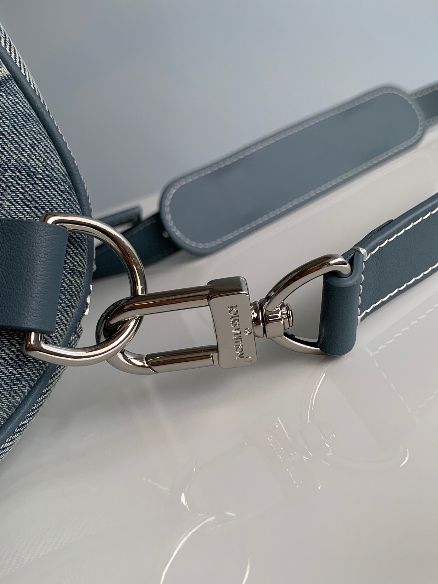 L*ouis V*uitton Top Bag