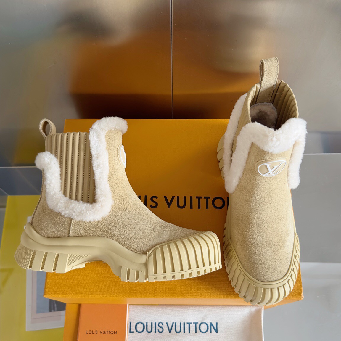 Women L*ouis V*uitton Top Sneaker
