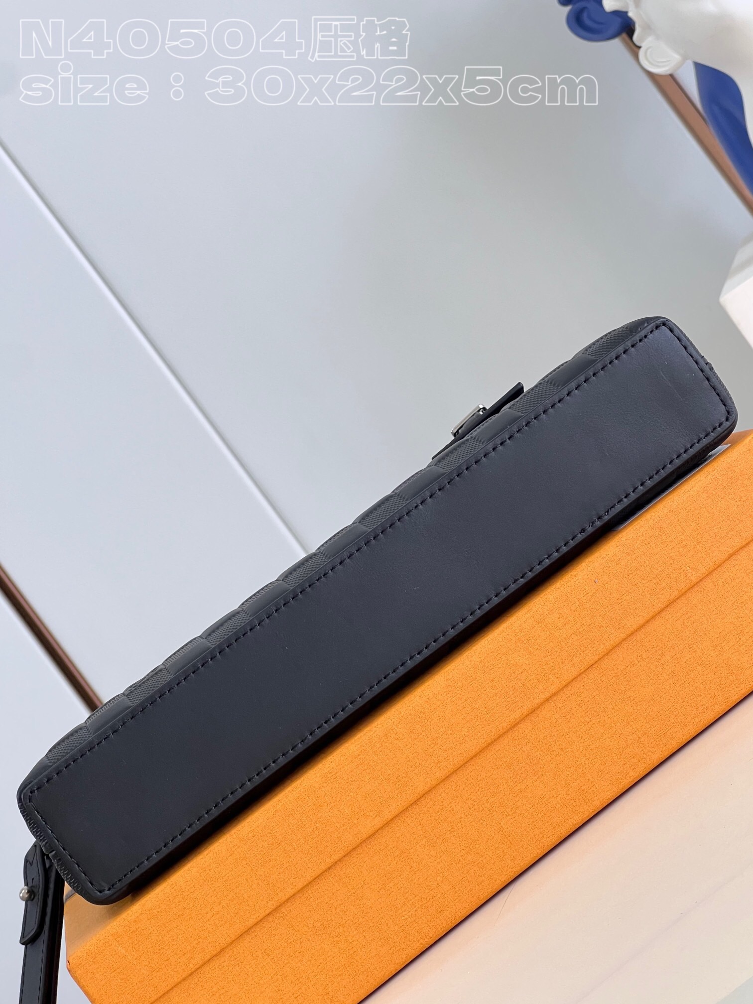 L*ouis V*uitton Top Bag