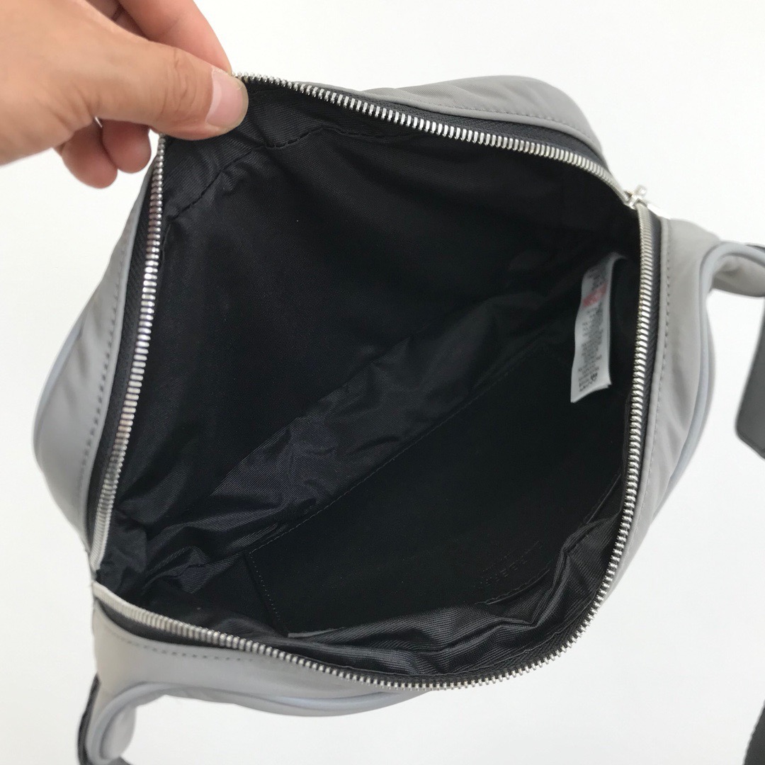 B*urberry Bag Top Quality