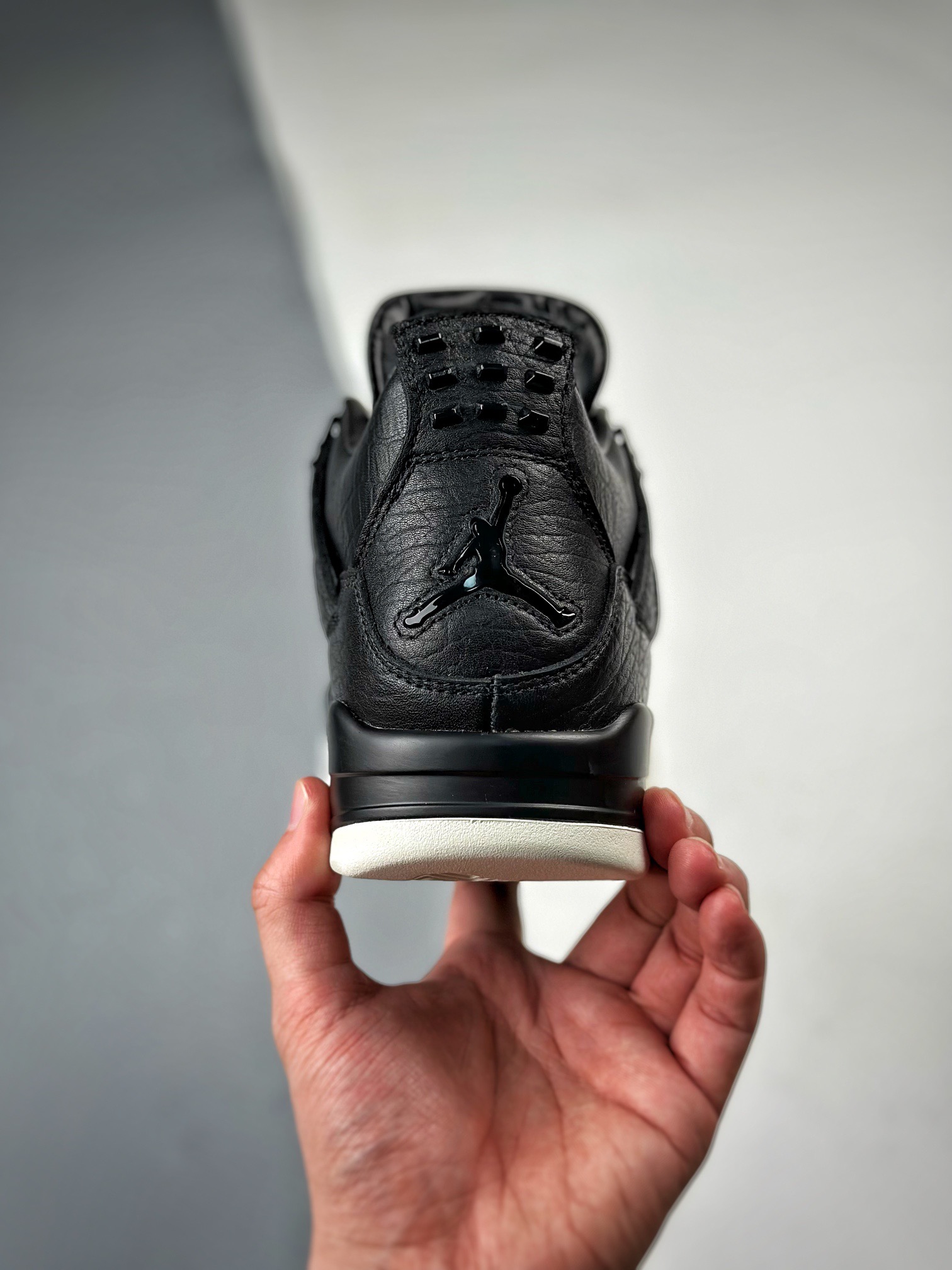 Air Jordan 4 pony hair black