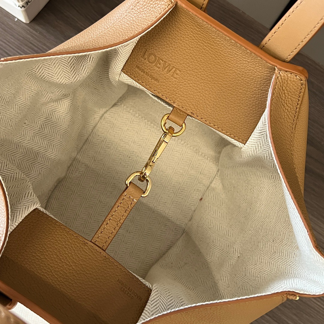 L*oewe Bag 652235 Top Quality