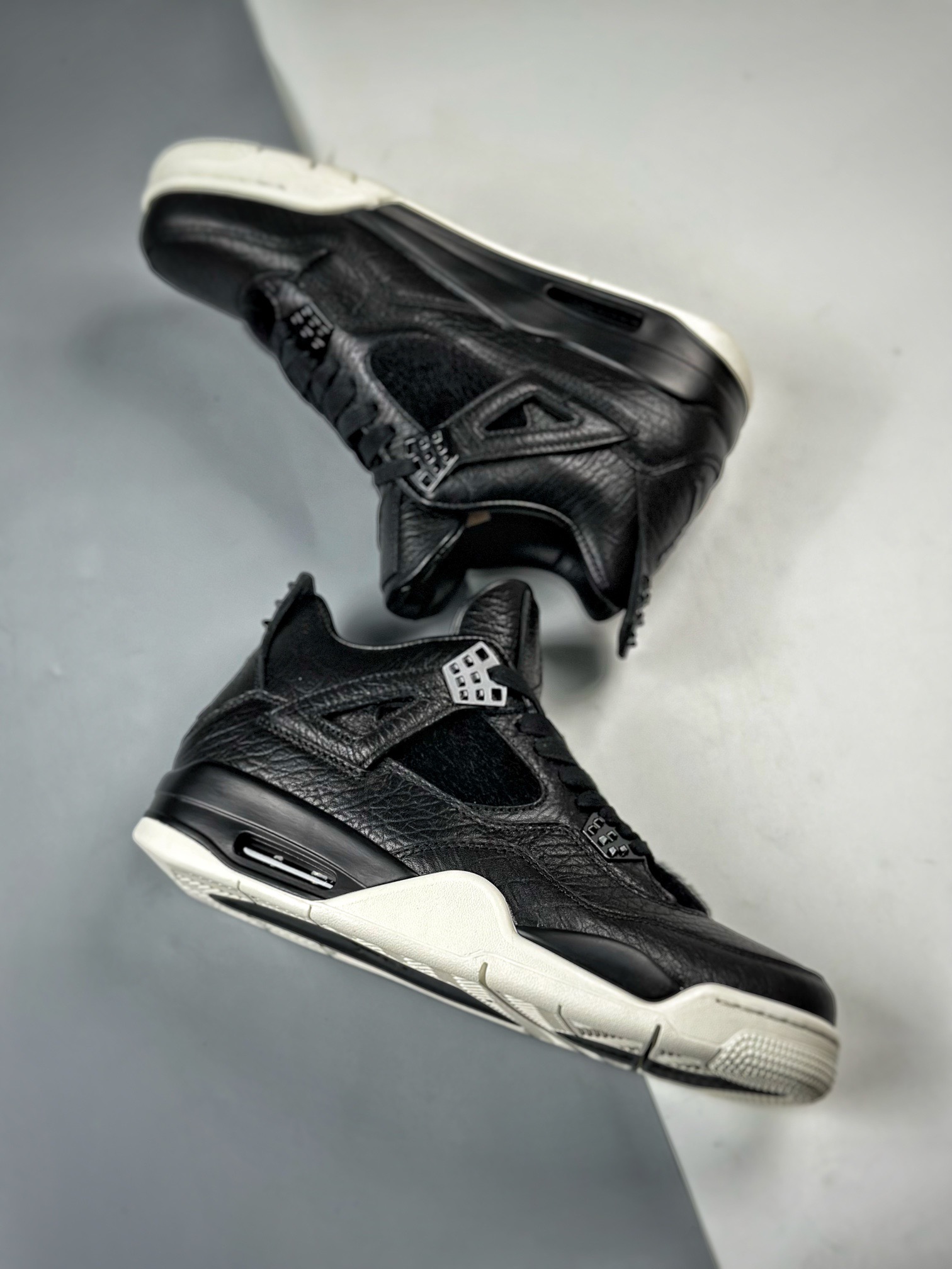 Air Jordan 4 pony hair black