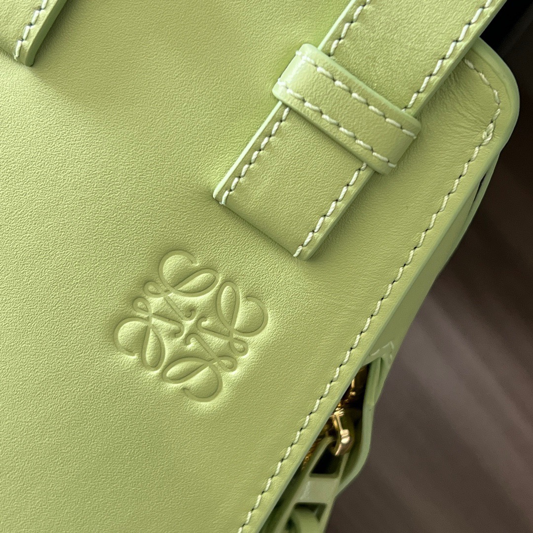 L*oewe Bag 652235 Top Quality