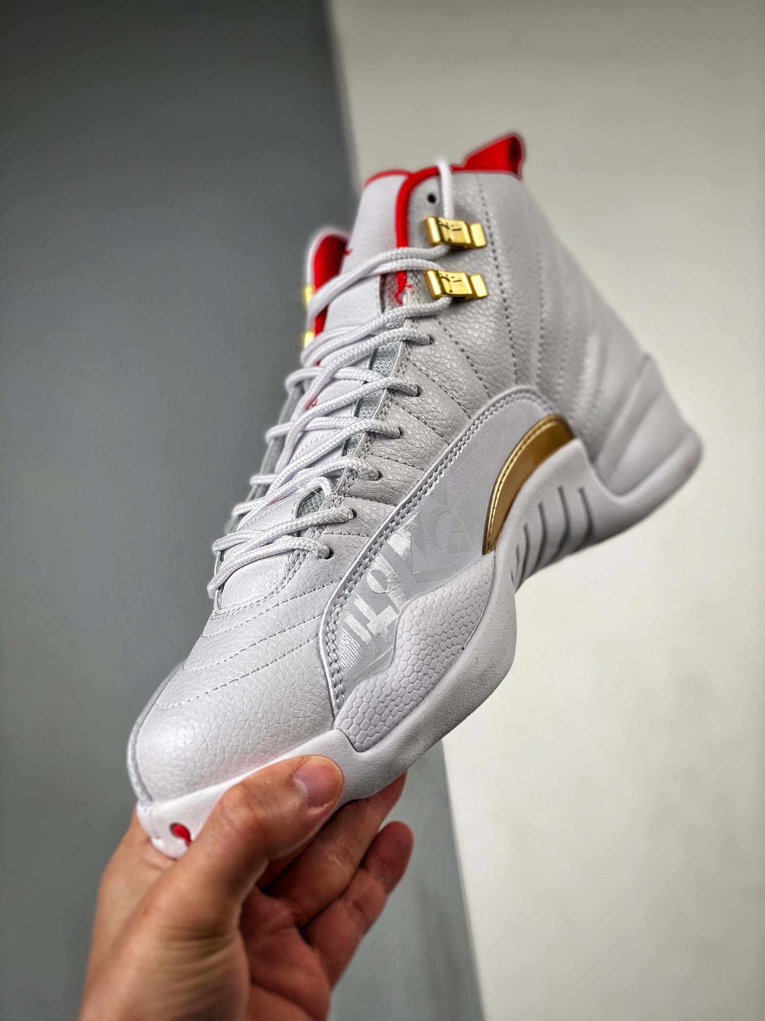 Air Jordan 12