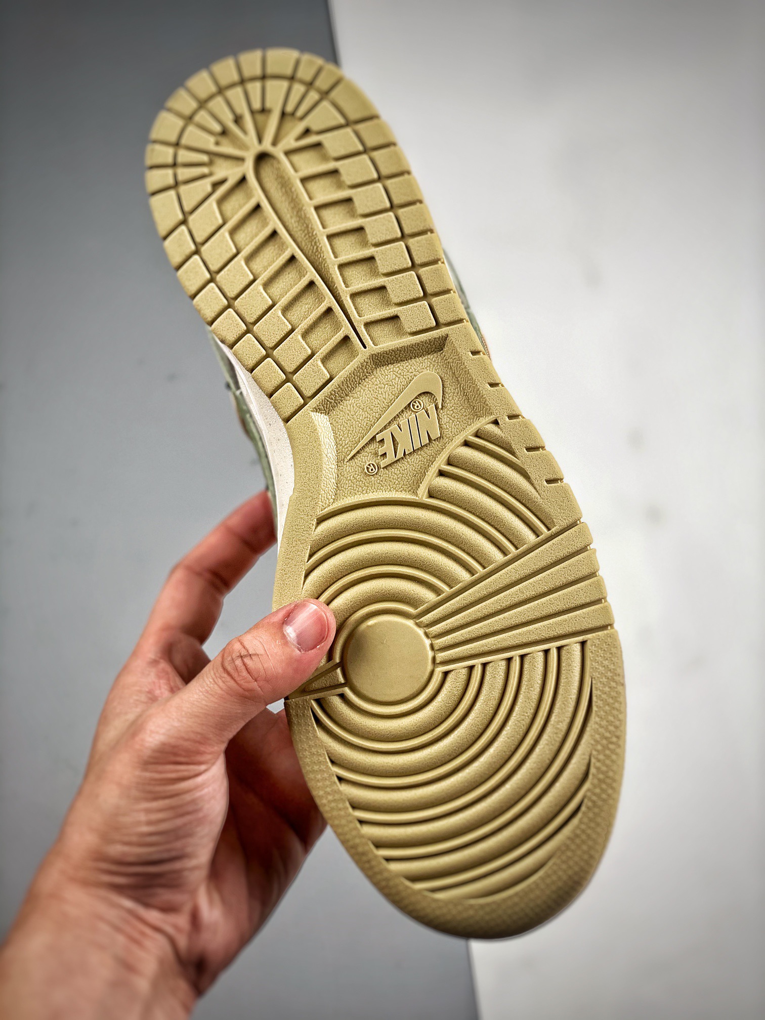 Men Women Nike SB Dunk Low