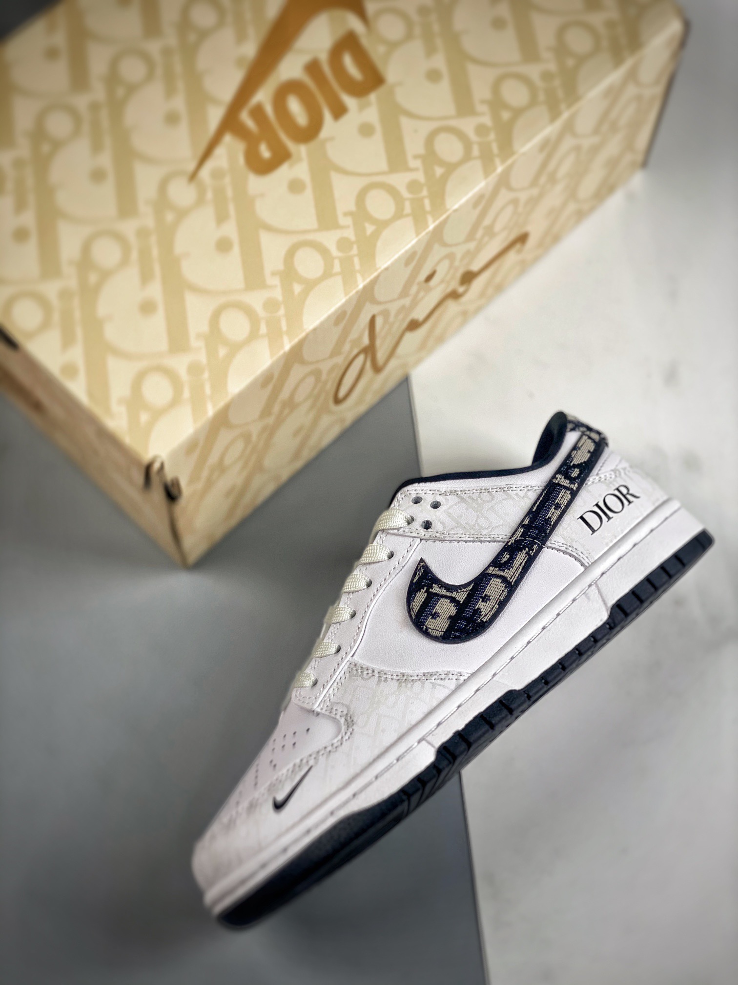 Men Women Nike SB Dunk Low