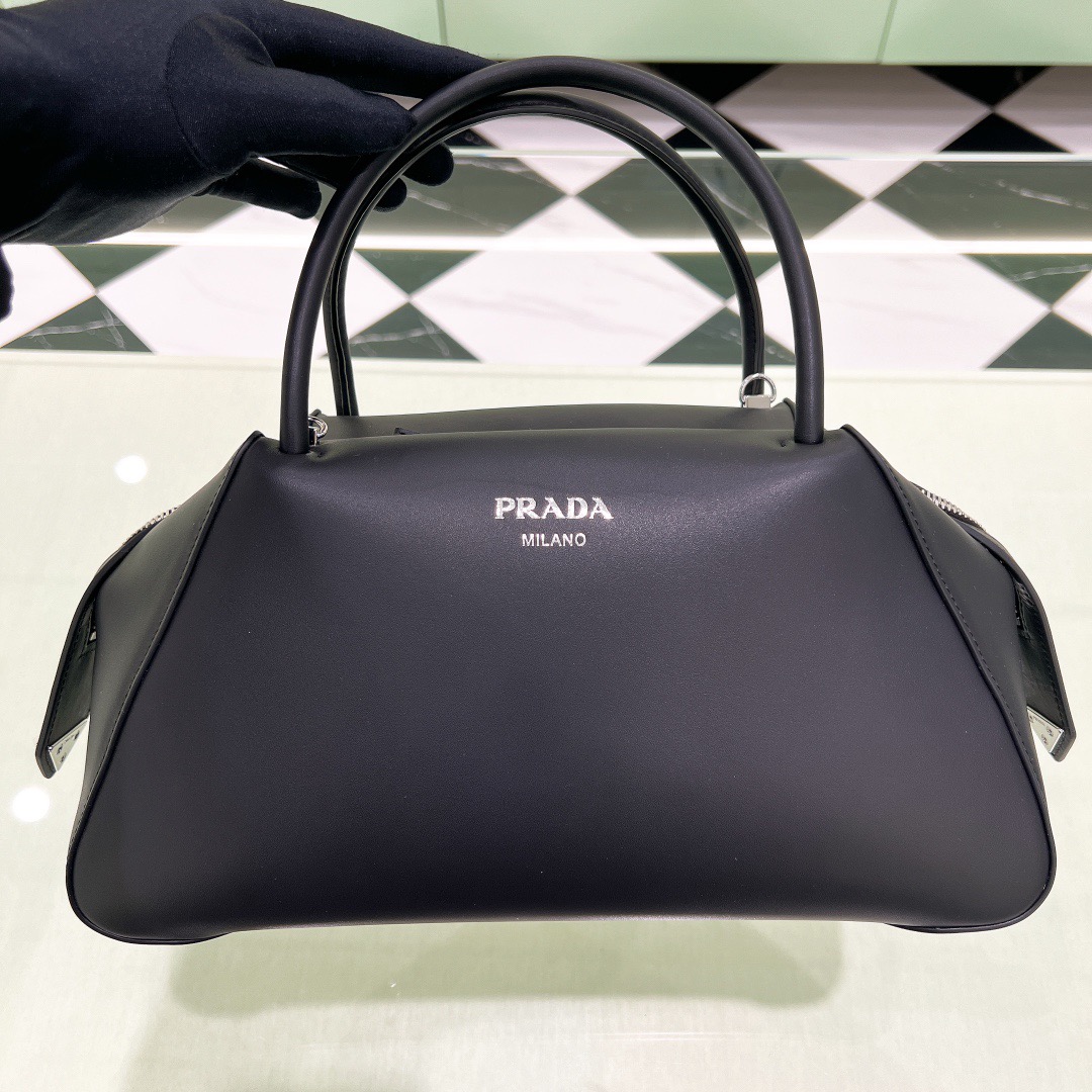 P*rada Bag Top Quality