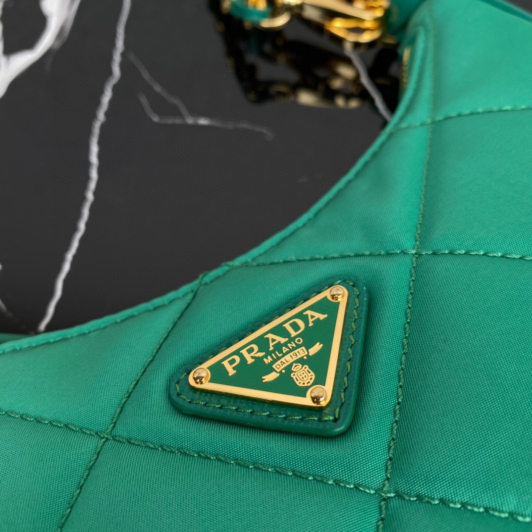 P*rada Bag Top Quality