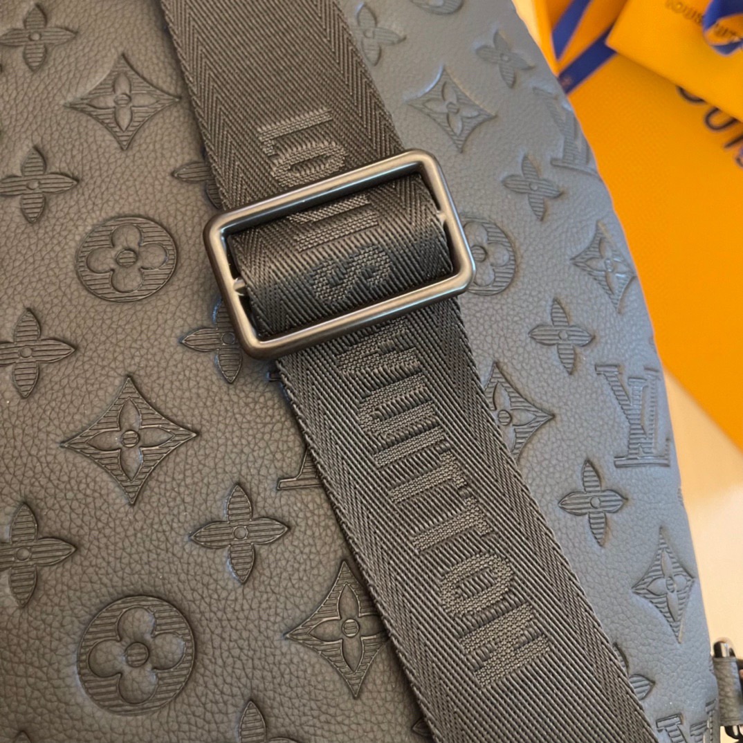 L*ouis V*uitton Top Bag