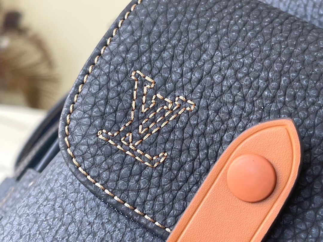 L*ouis V*uitton Top Bag