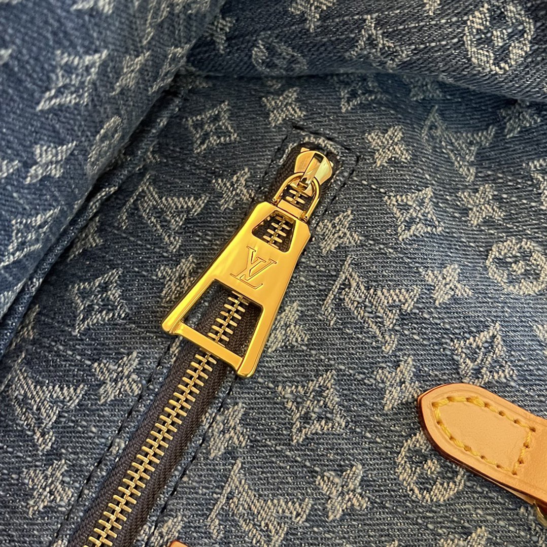 L*ouis V*uitton Top Bag