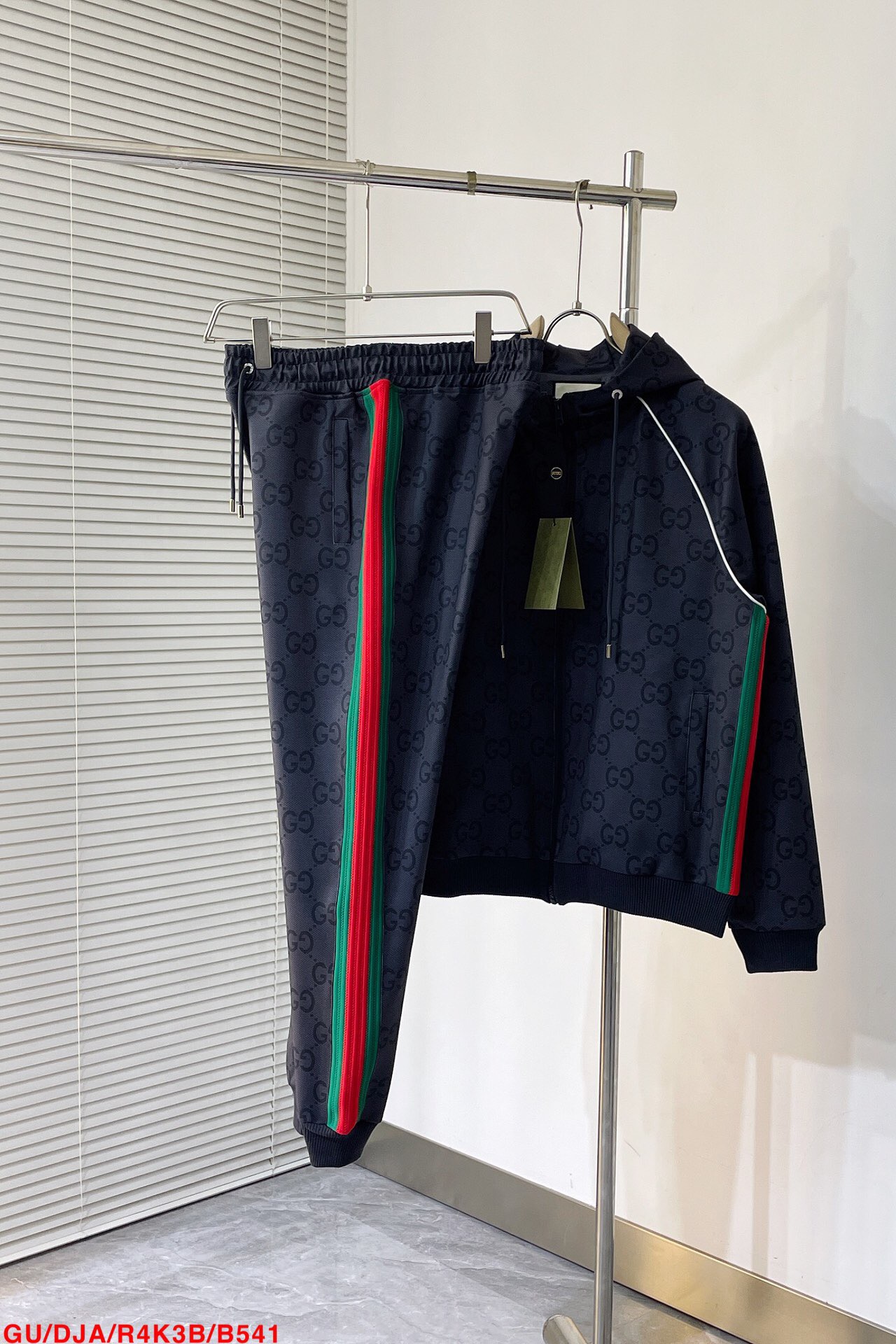 Men suits Top Quality