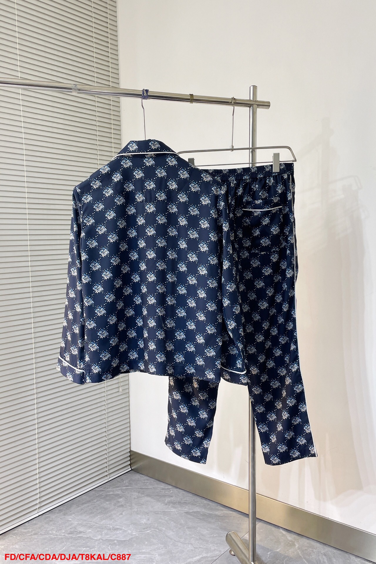 Men suits Top Quality