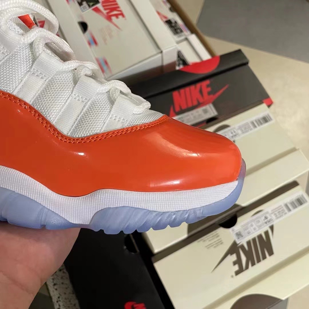 NIKE Air Jordan 11（）