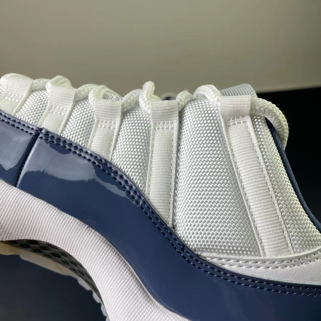 NIKE Air Jordan 11（）