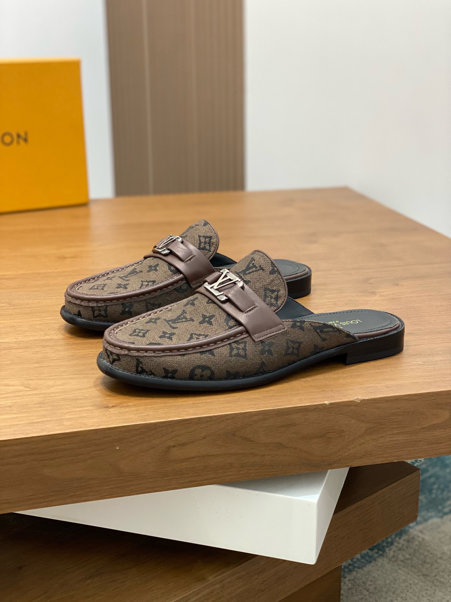Men L*ouis V*uitton Top Slippers