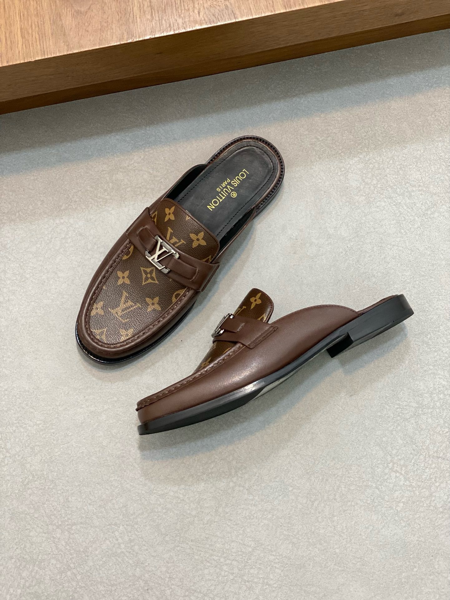 Men L*ouis V*uitton Top Slippers