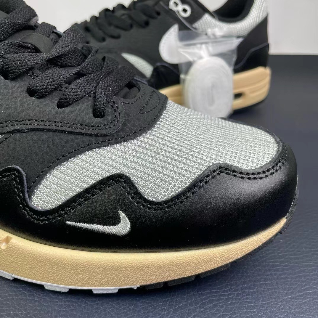 Nike Air Max+P*atta ）