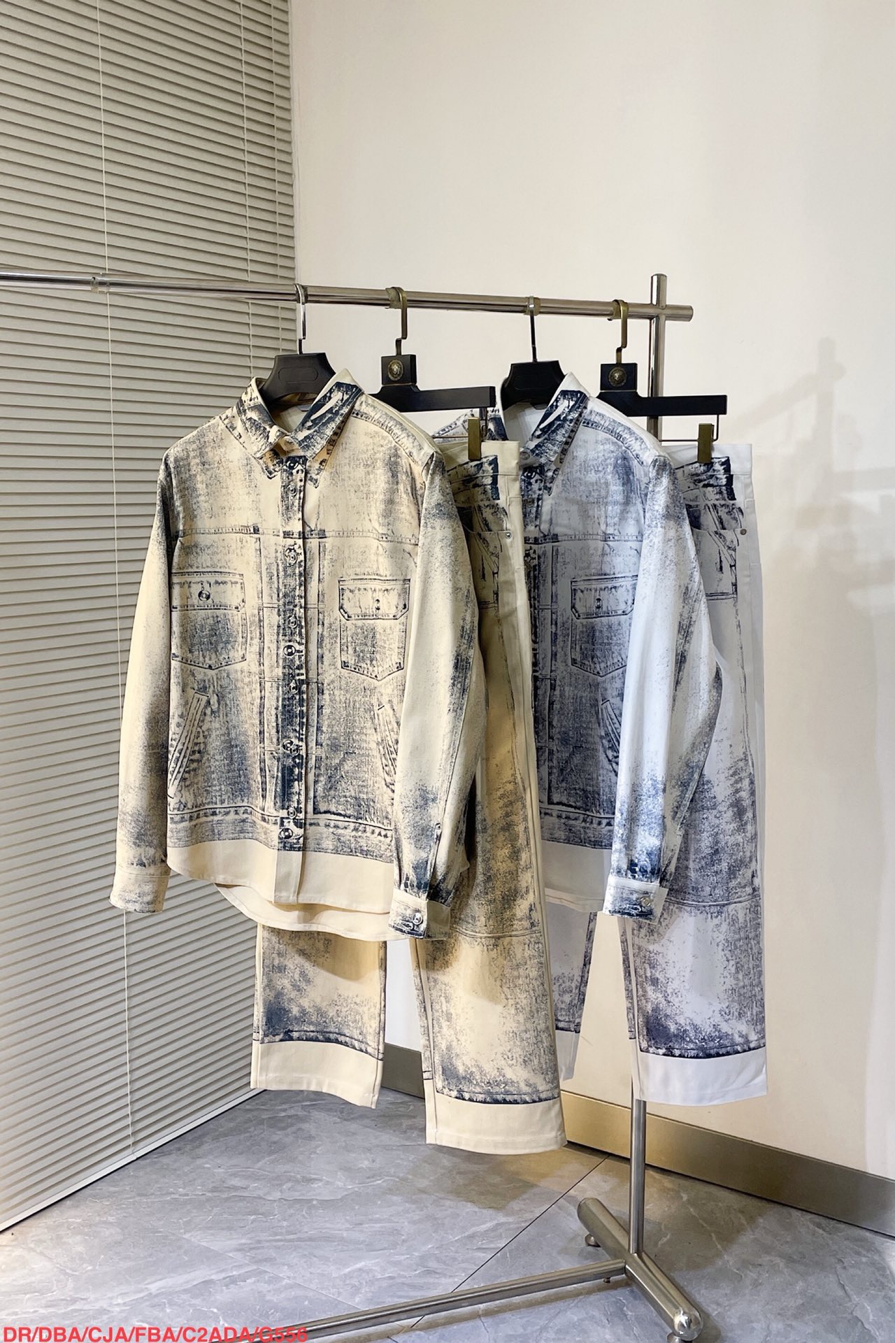 Men suits Top Quality