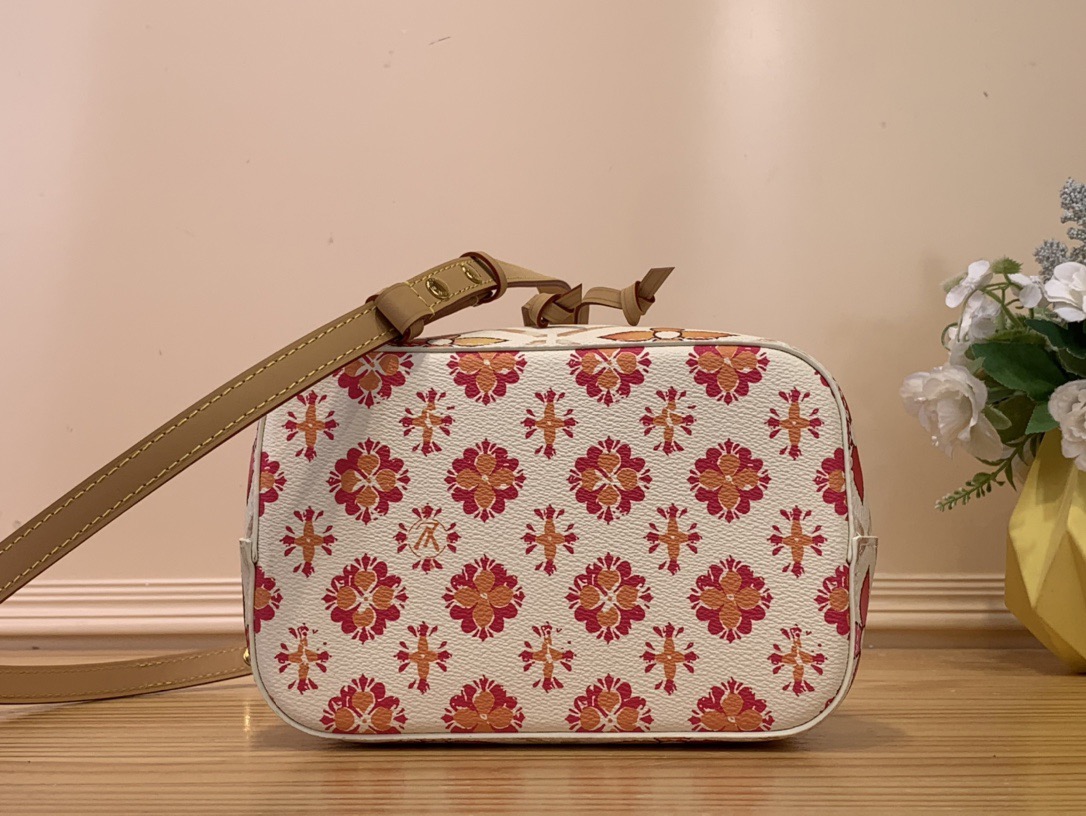 L*ouis V*uitton Top Bag