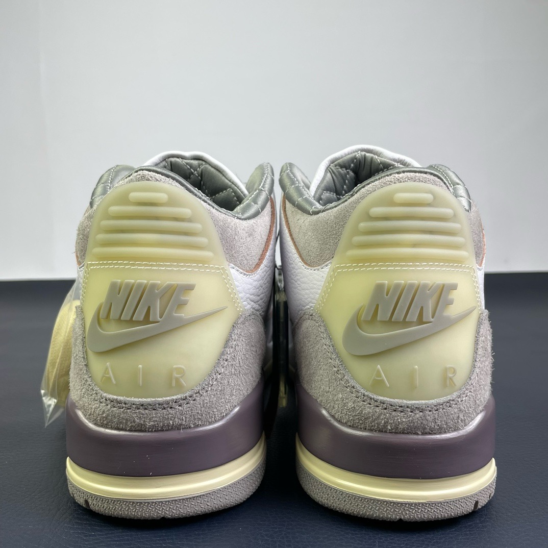 NIKE Air Jordan 3