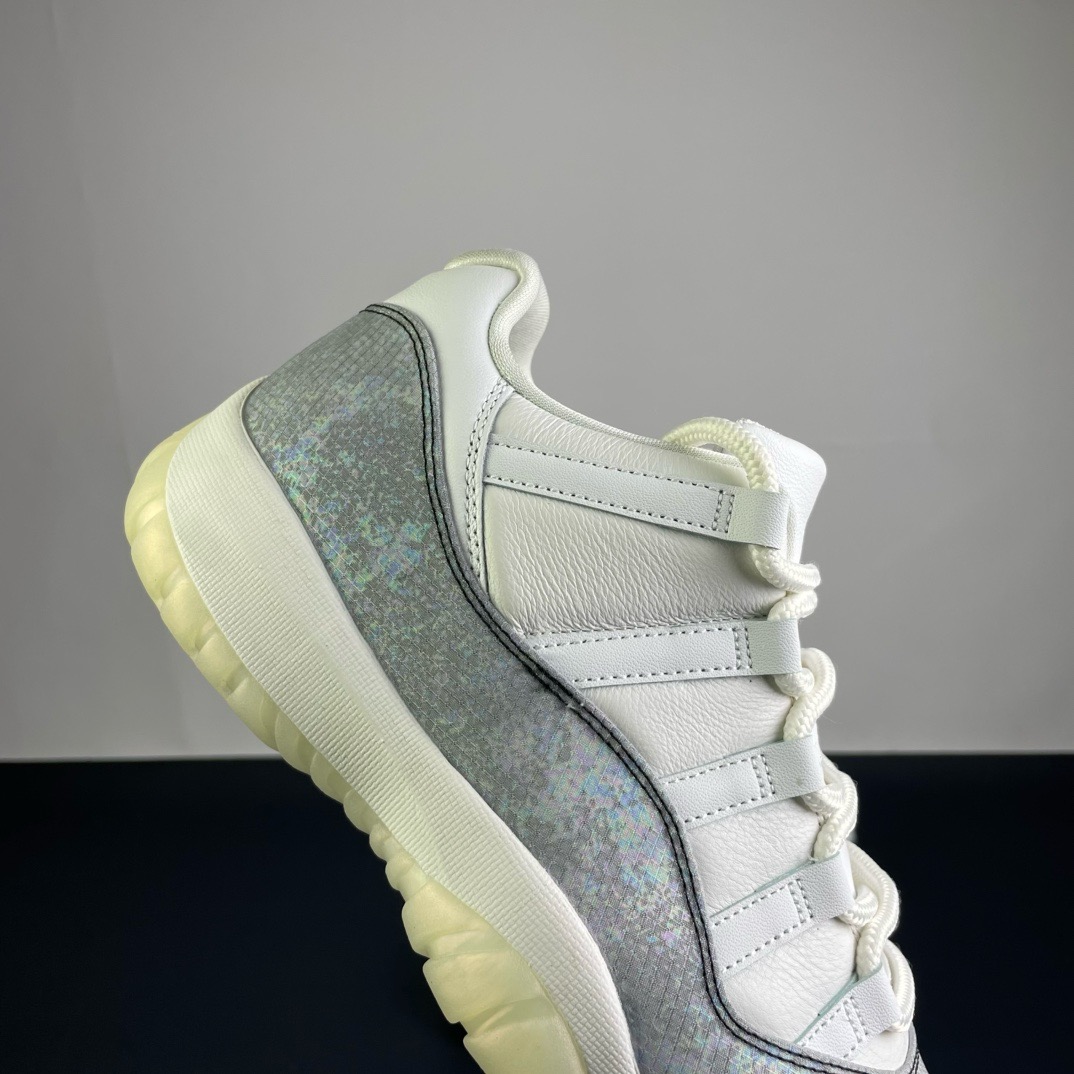 NIKE Air Jordan 11（）