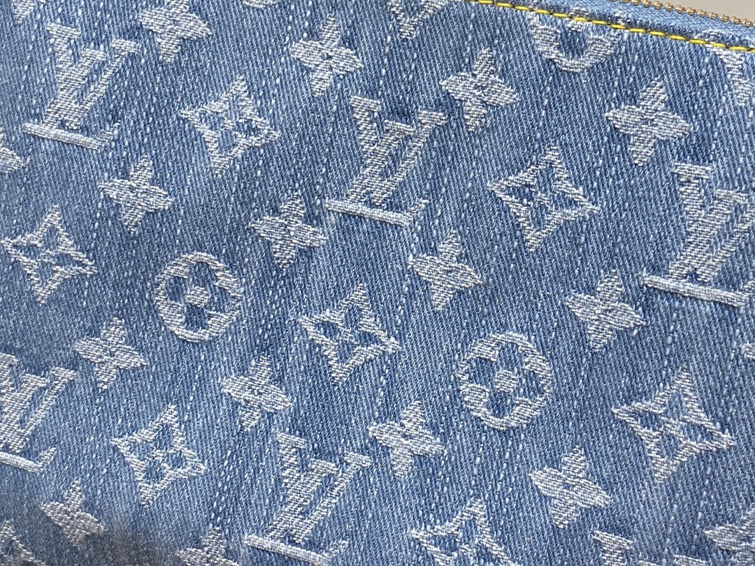 L*ouis V*uitton Top Bag