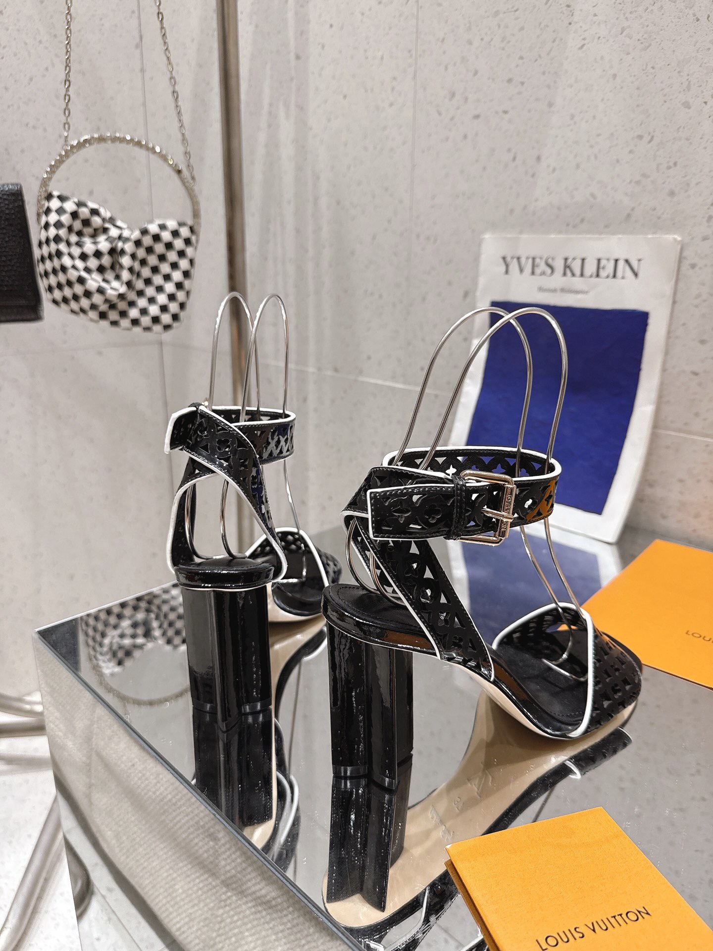 Women L*ouis V*uitton Top Sandals