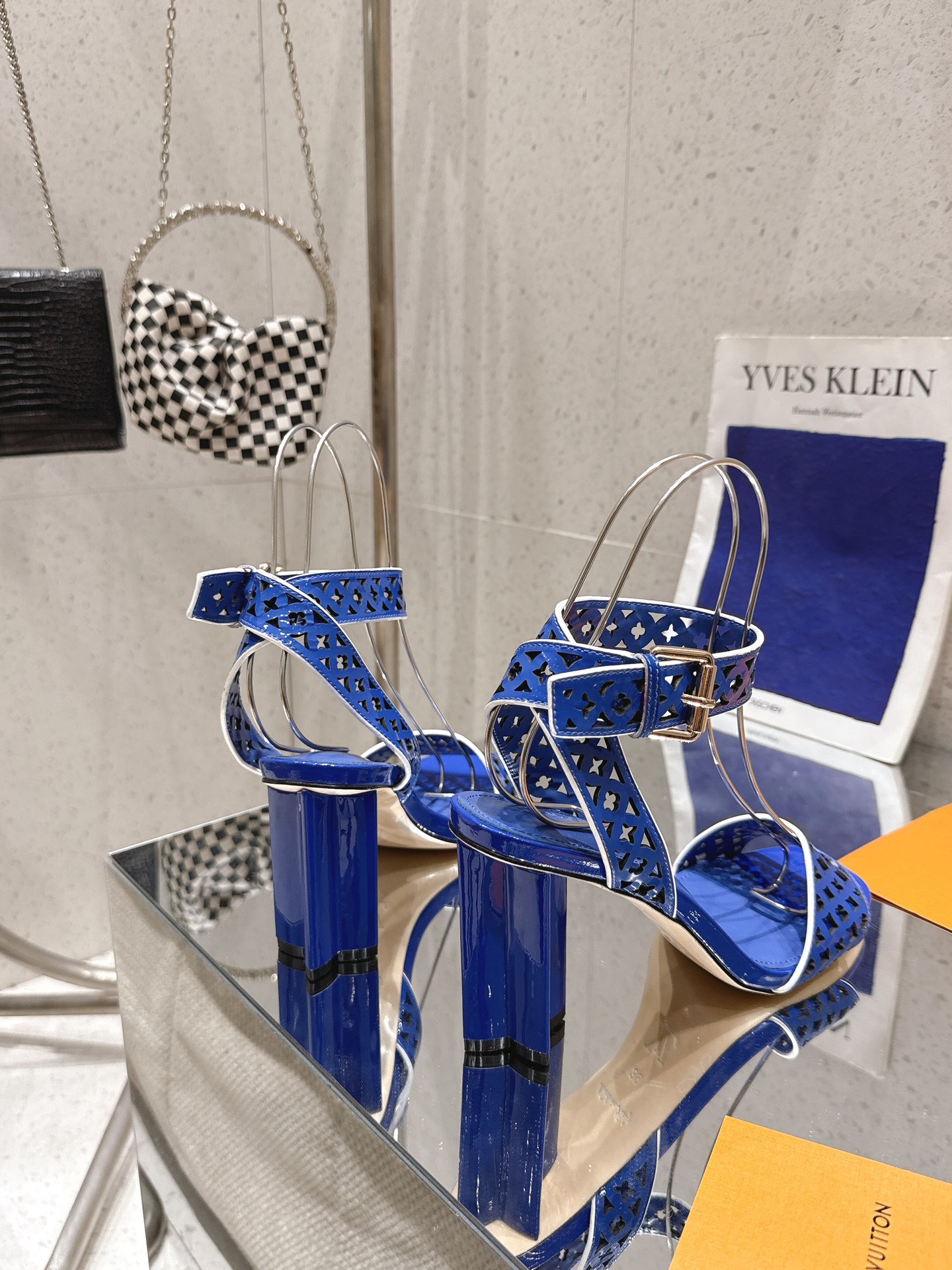 Women L*ouis V*uitton Top Sandals