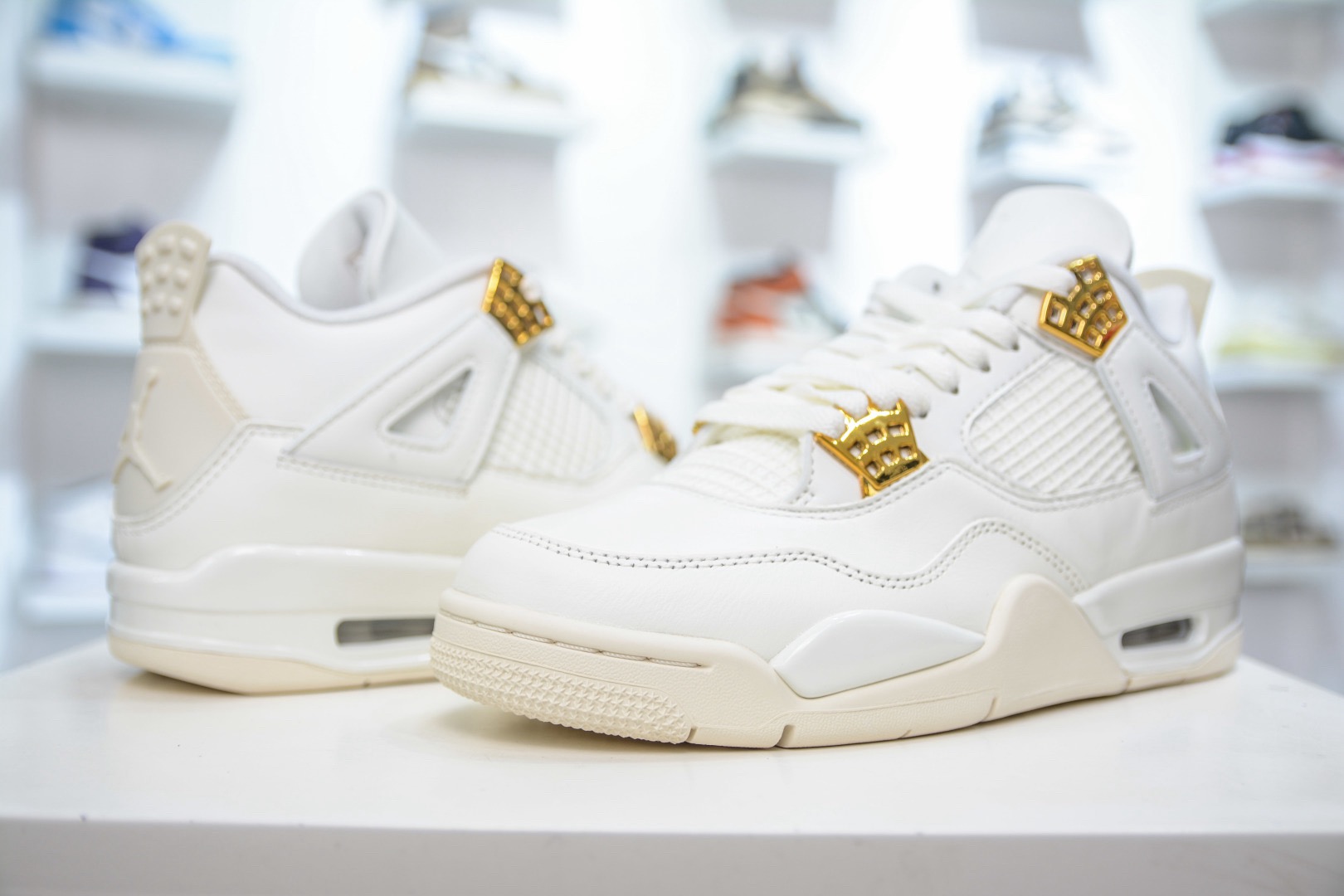 Air Jordan 4 AJ4 sneaker