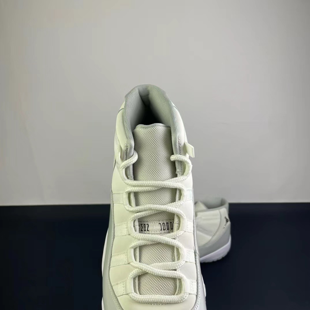 NIKE Air Jordan 11（）