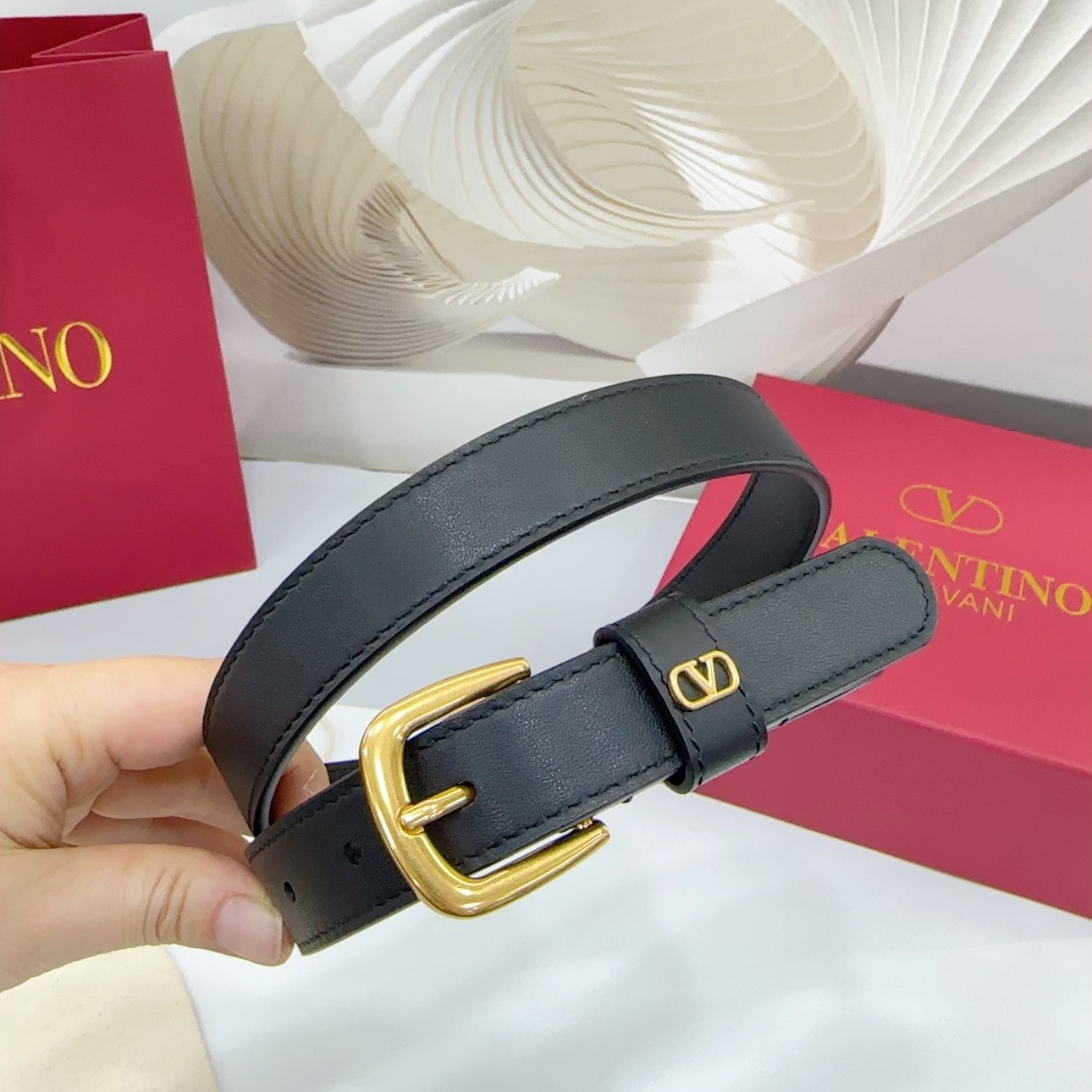 V*alentino Belts Top Quality