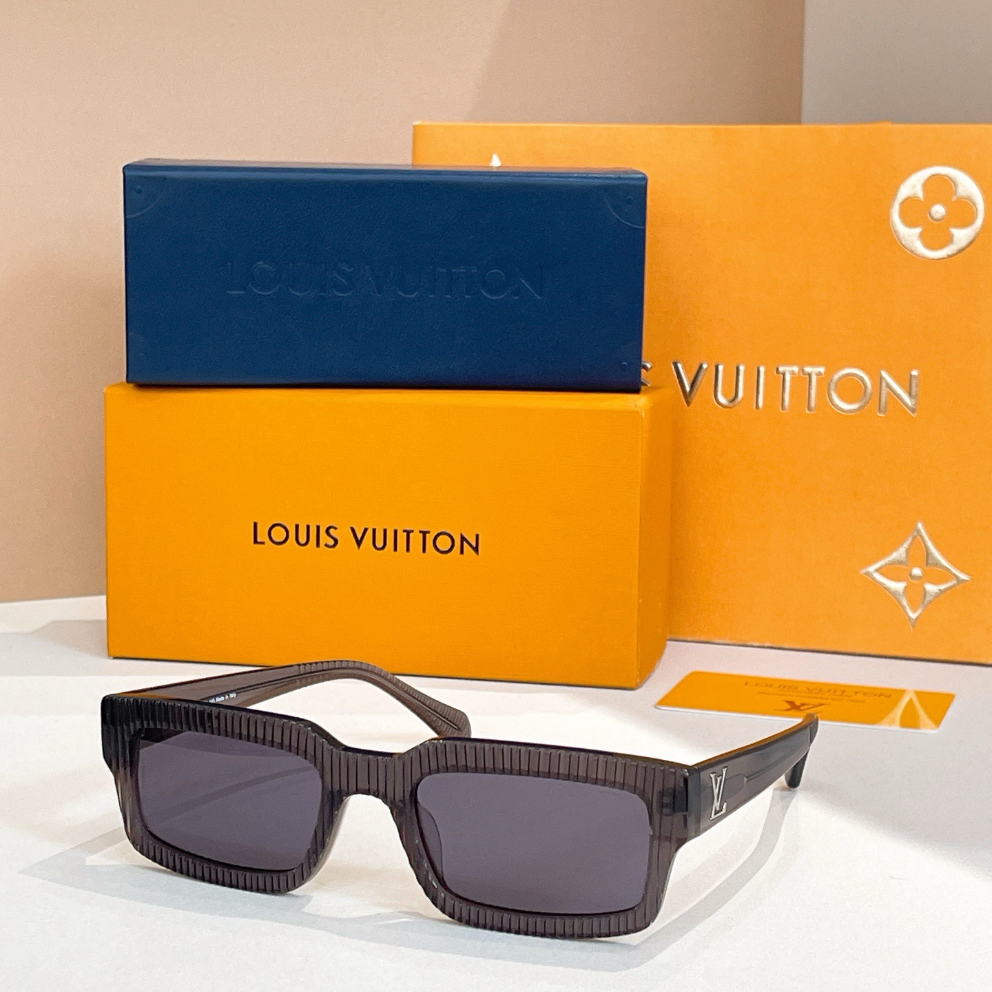 L*ouis V*uitton Glasses