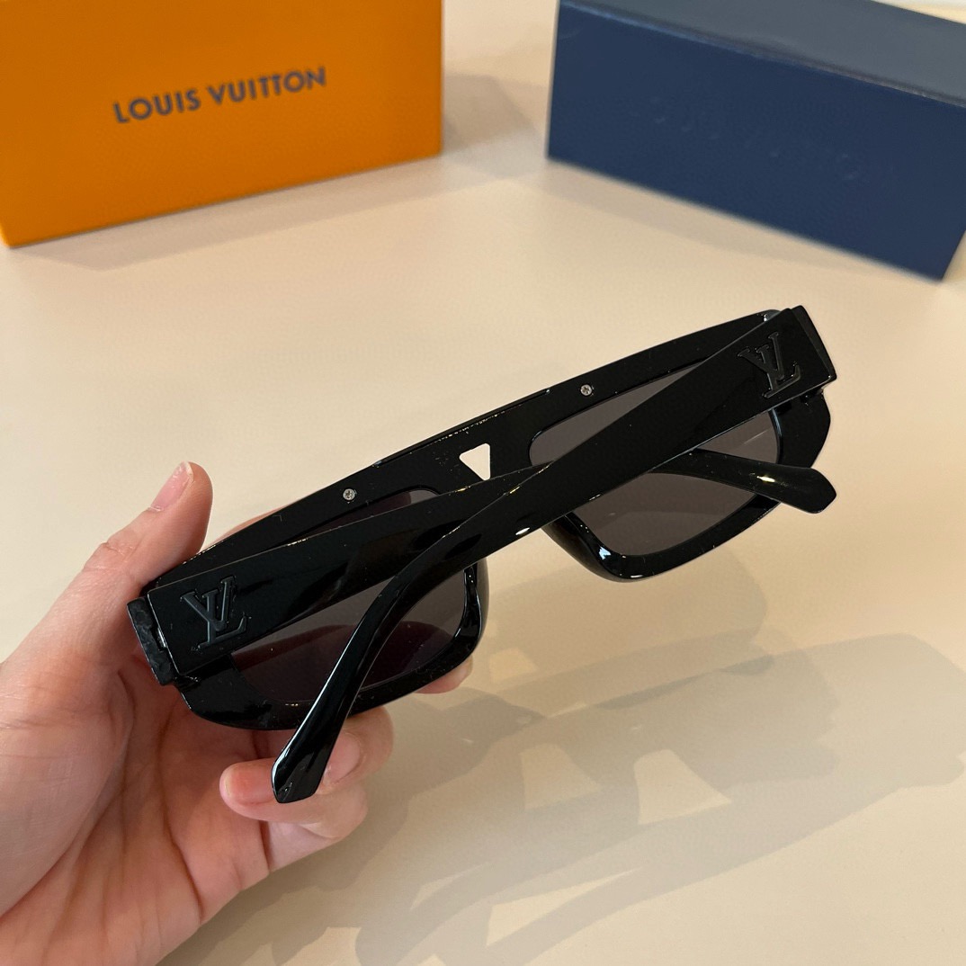 L*ouis V*uitton Glasses