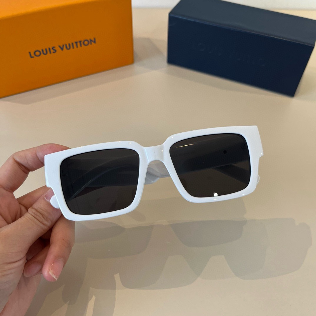 L*ouis V*uitton Glasses