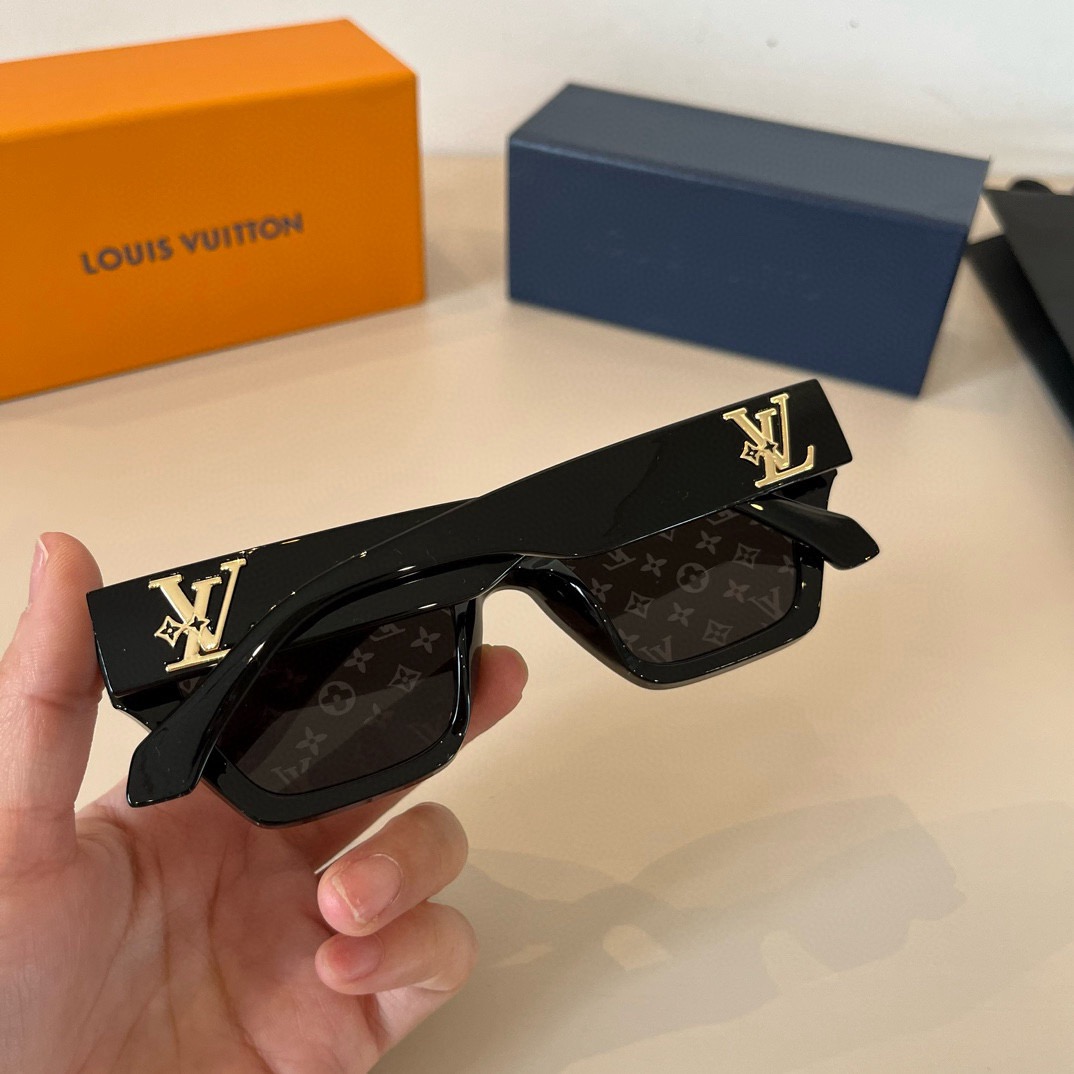 L*ouis V*uitton Glasses