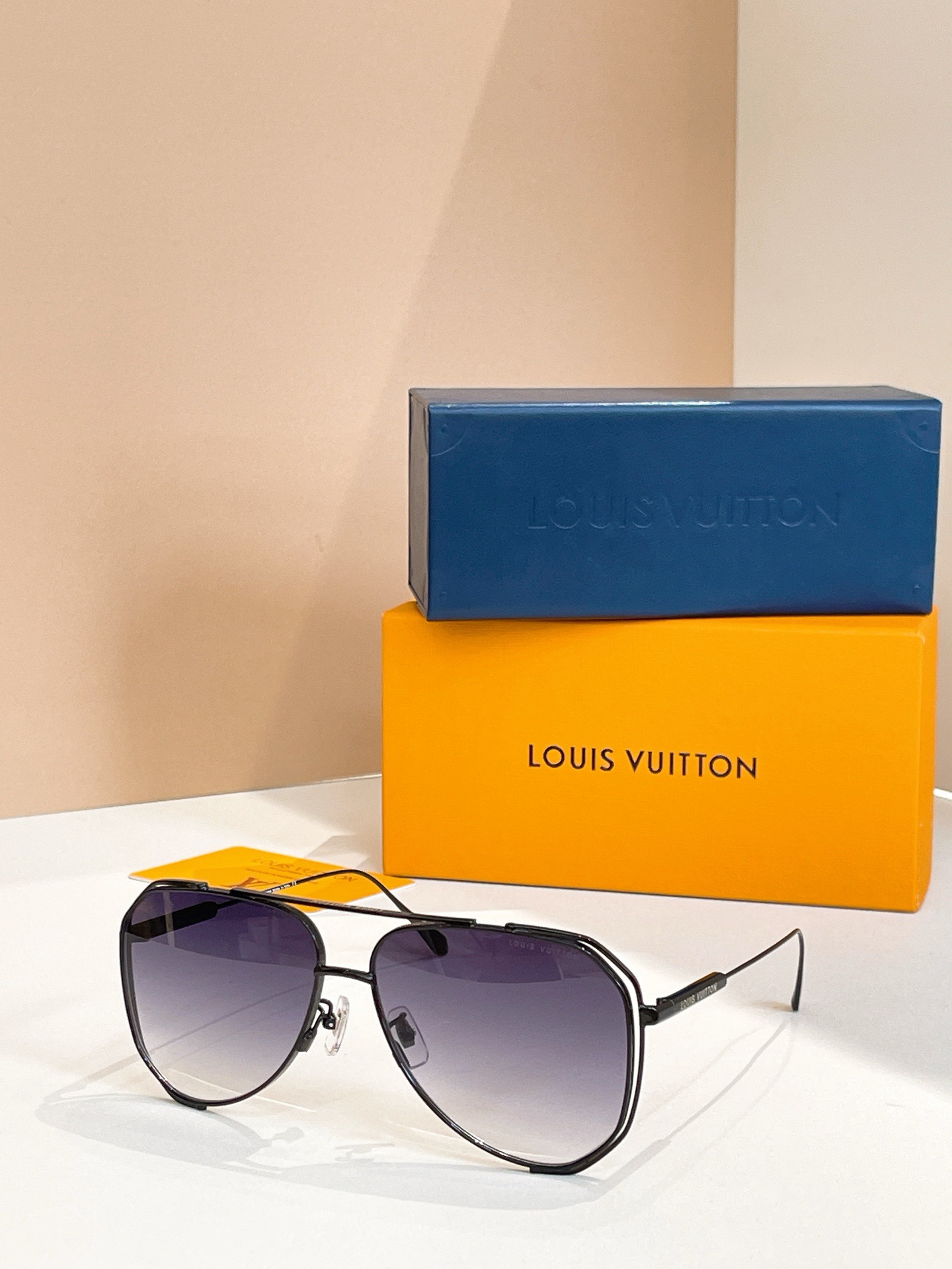 L*ouis V*uitton Glasses