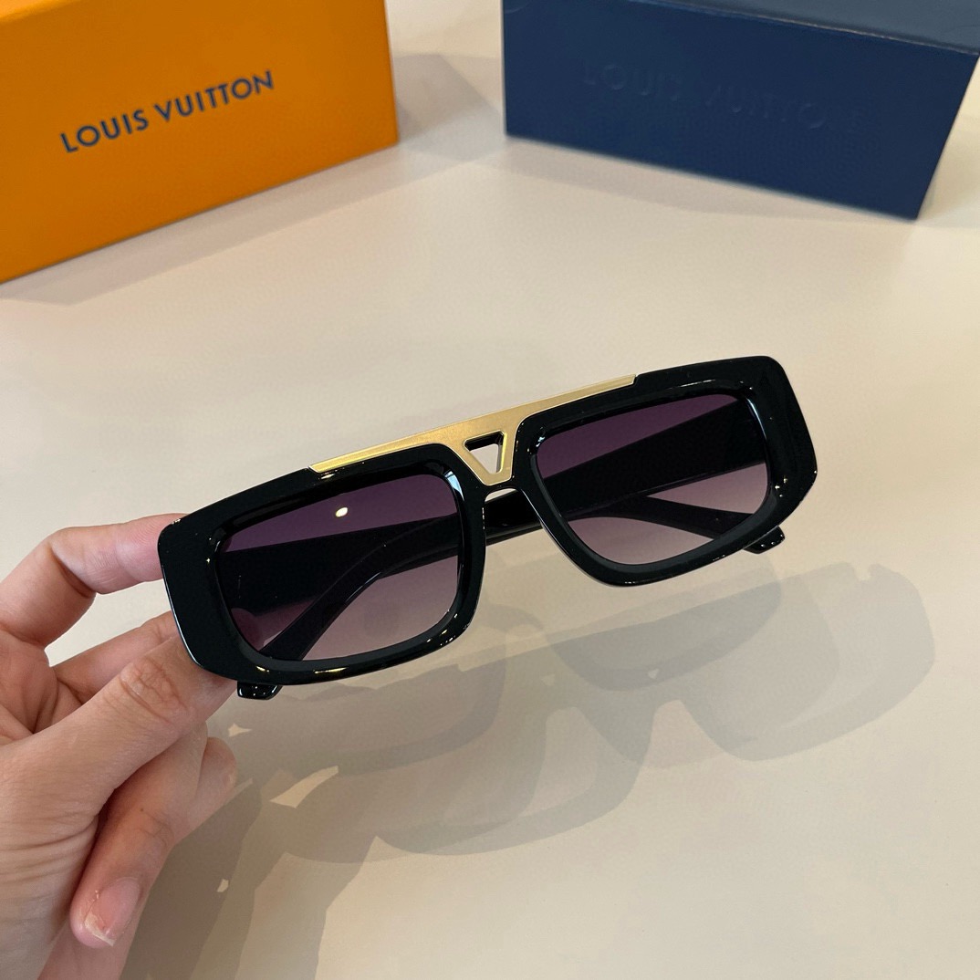 L*ouis V*uitton Glasses