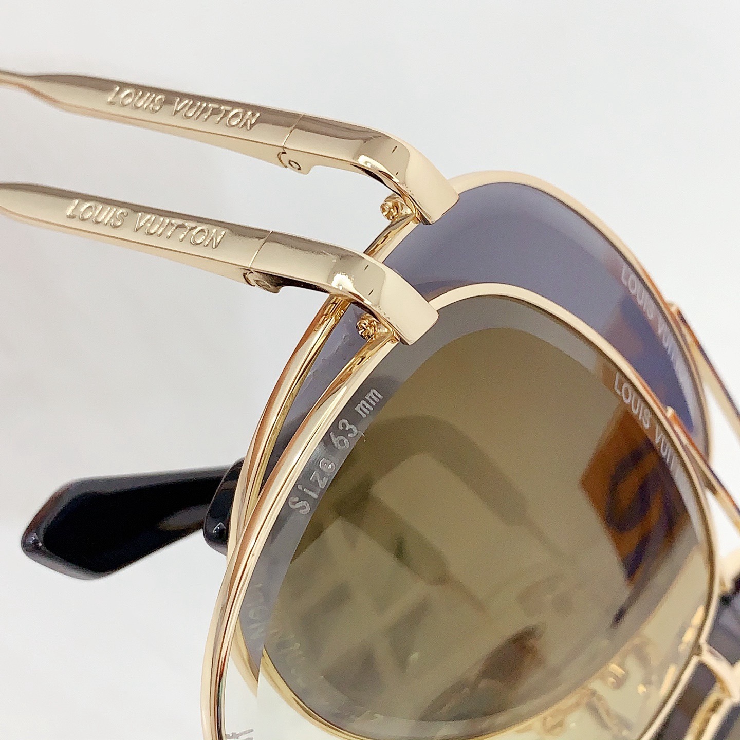 L*ouis V*uitton Glasses