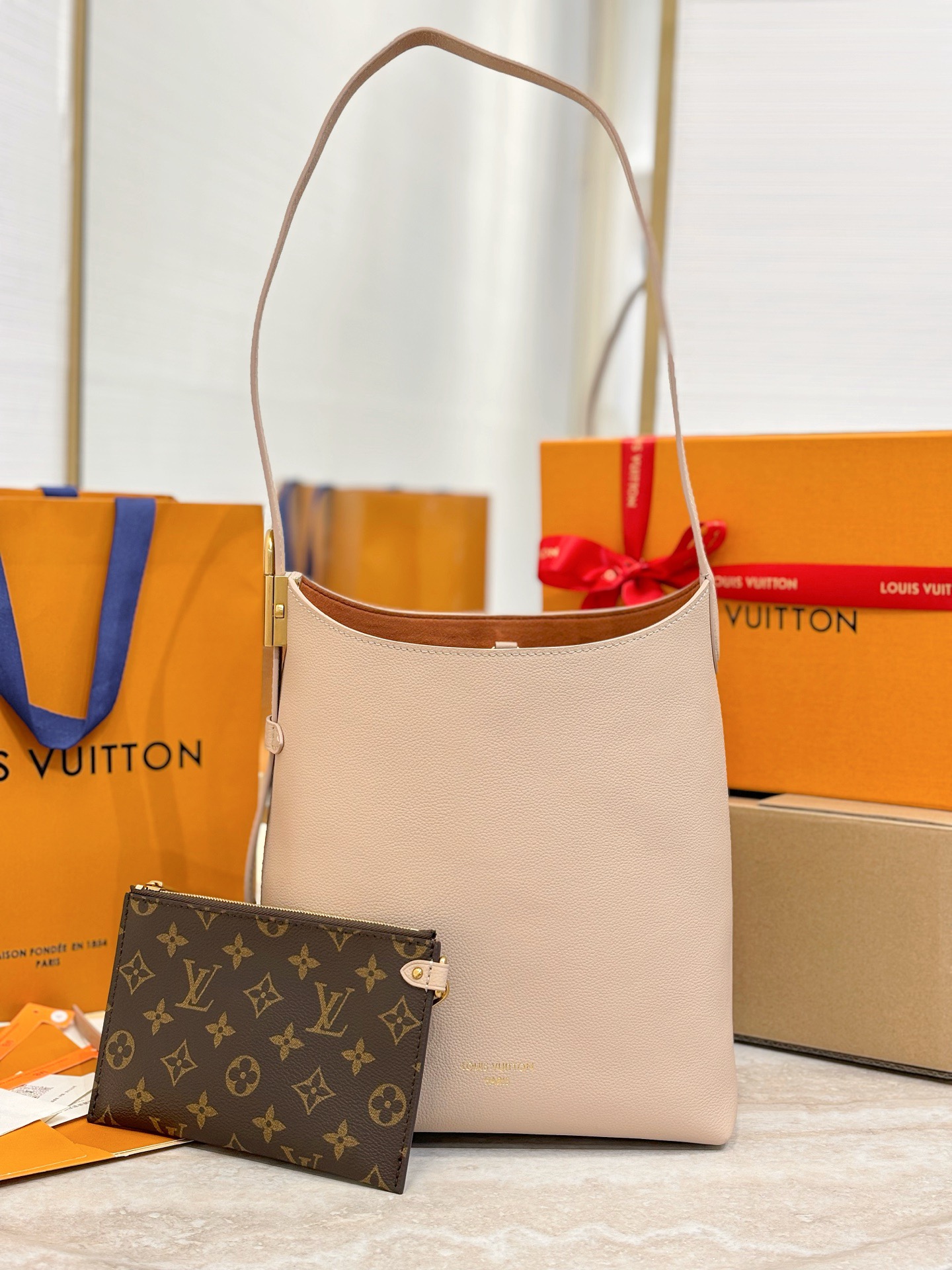 L*ouis V*uitton Top Bag