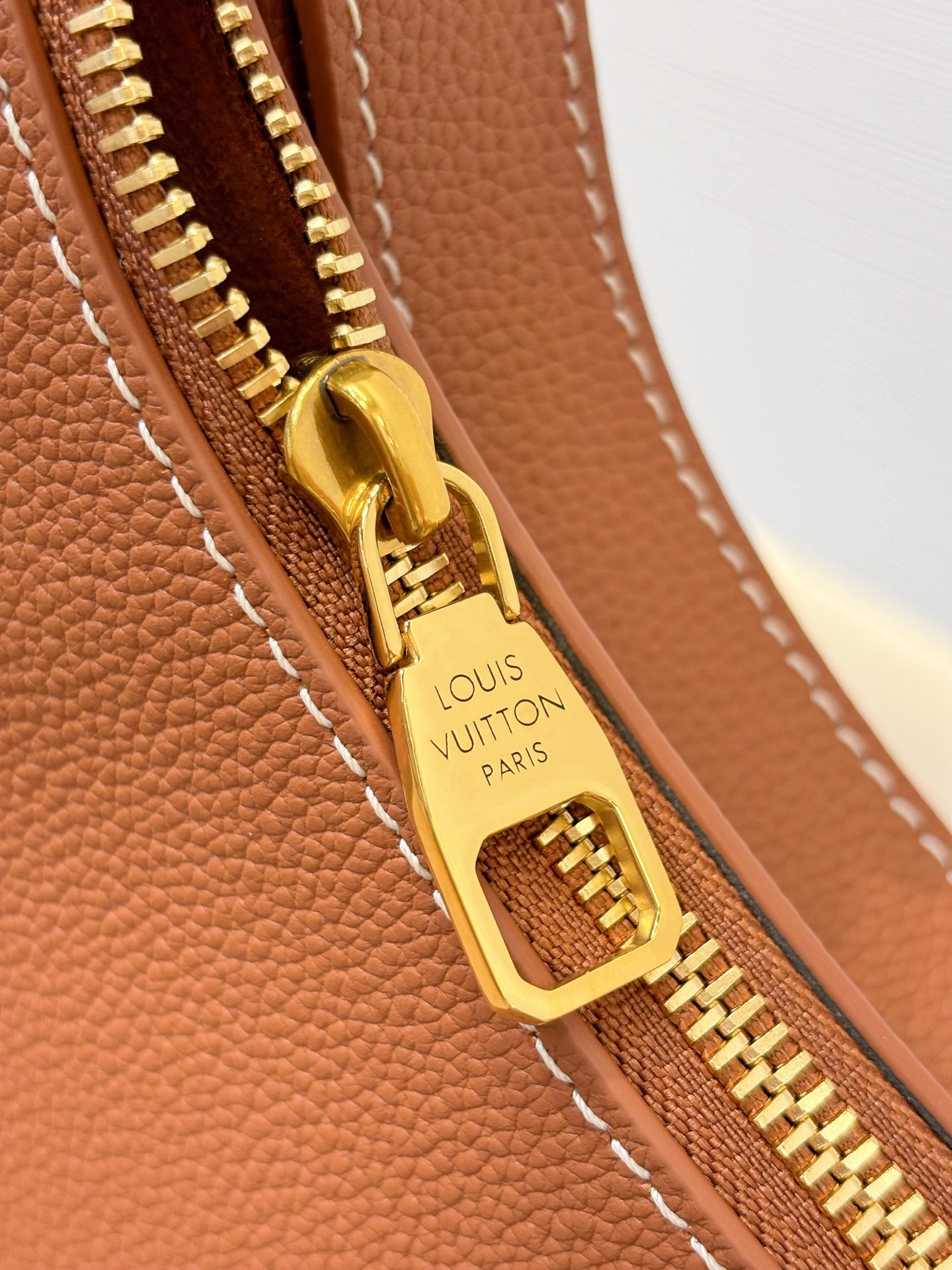 L*ouis V*uitton Top Bag