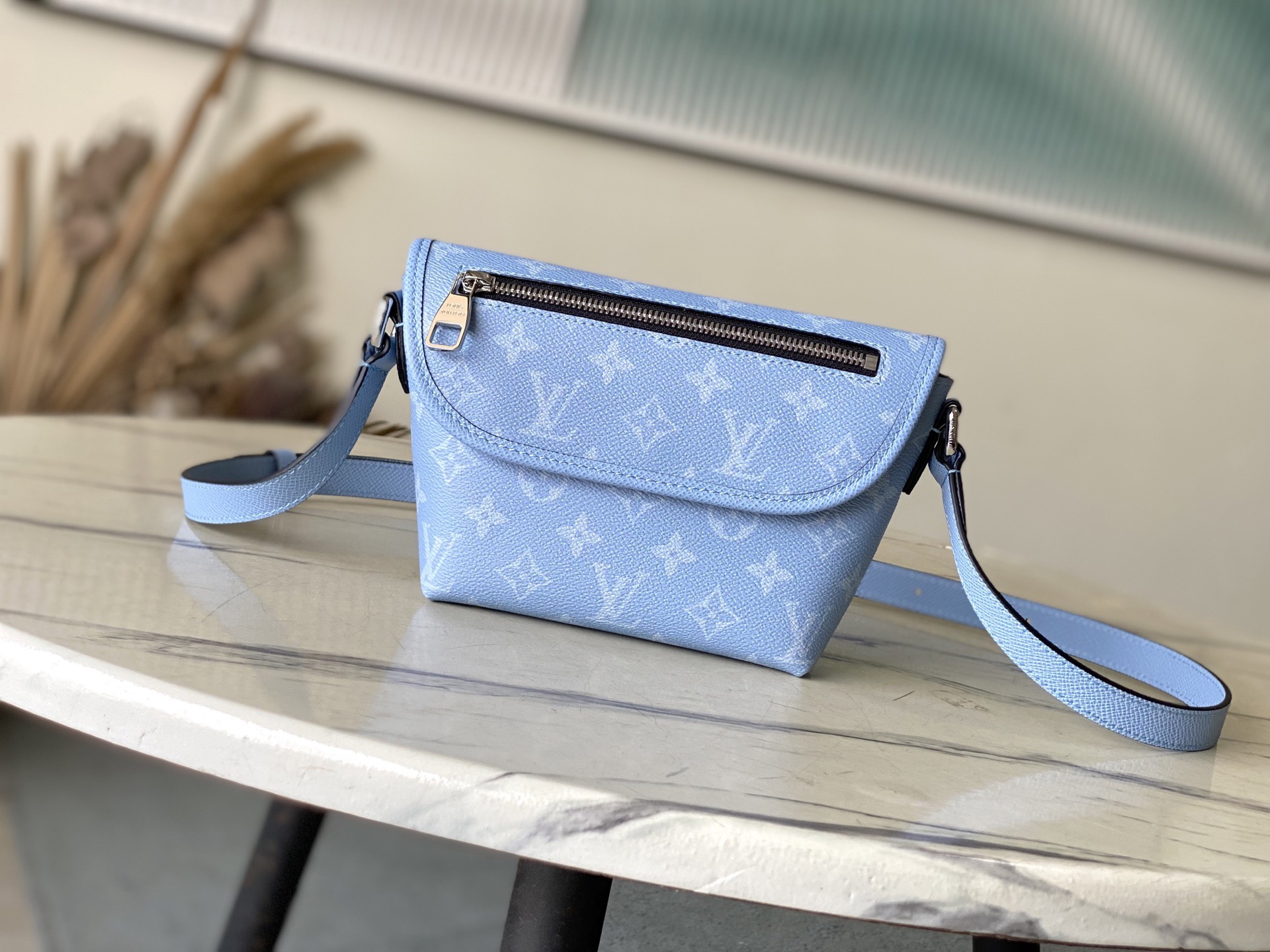 L*ouis V*uitton Top Bag