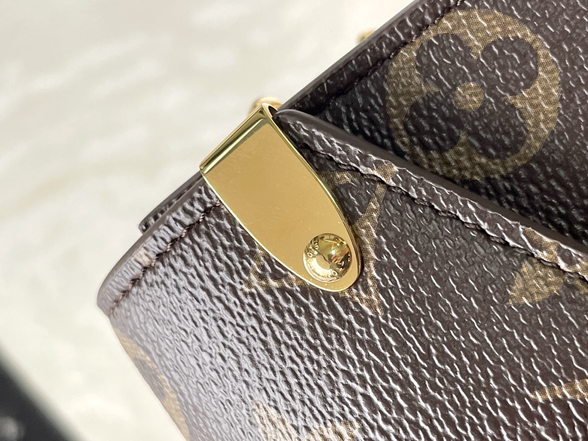 L*ouis V*uitton Top Bag