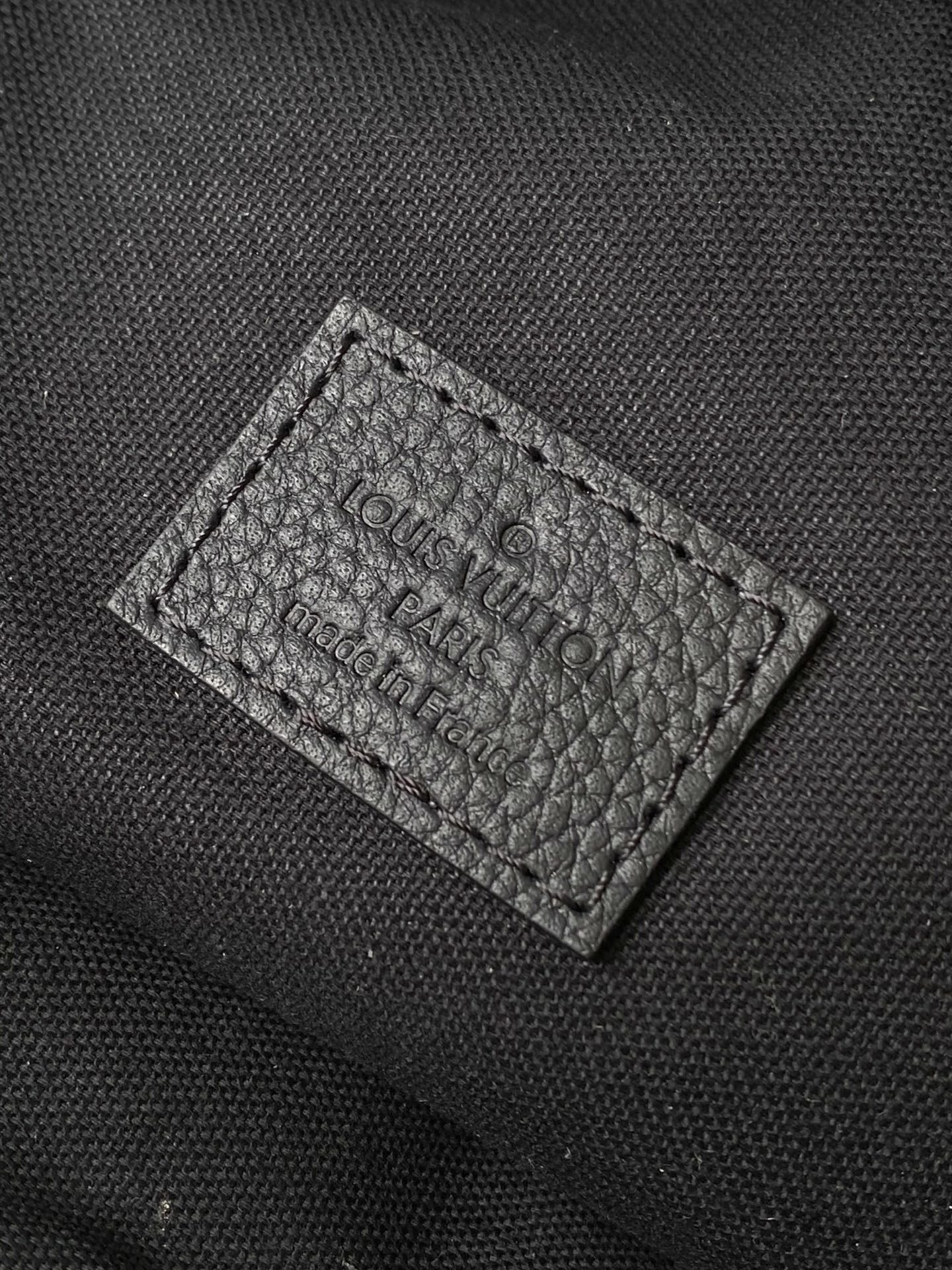 L*ouis V*uitton Top Bag