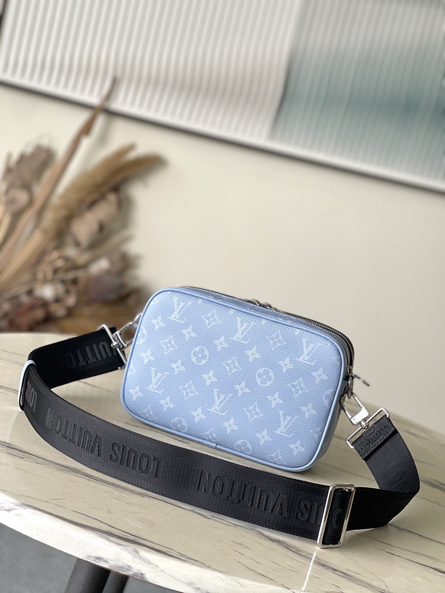 L*ouis V*uitton Top Bag